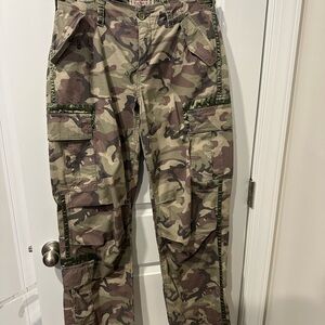 Abercrombie & Fitch Low Waisted Camo Pants